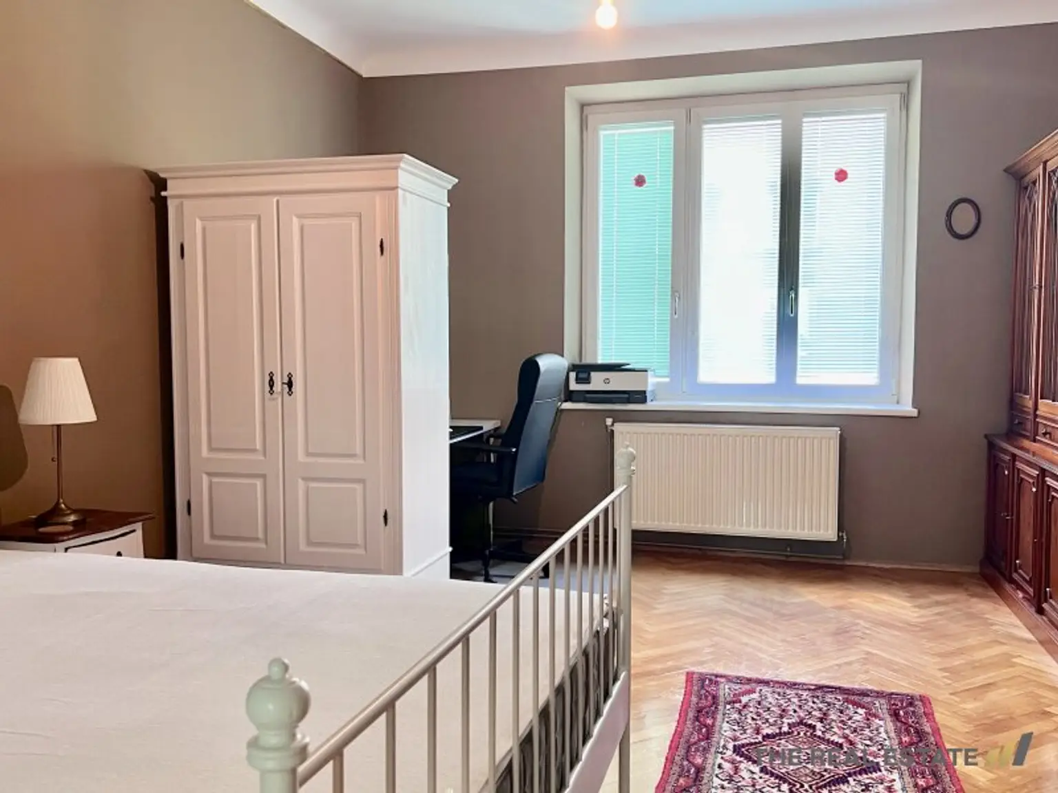 Helle 4 Zimmer Wohnung, möbliert, U1, Südtiroler Platz, Provisionsfrei