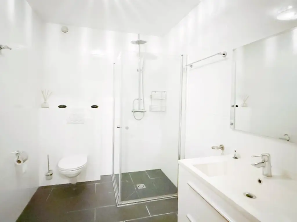 Move Right In: Fully Furnished Family Home in Weidling – 360 m²