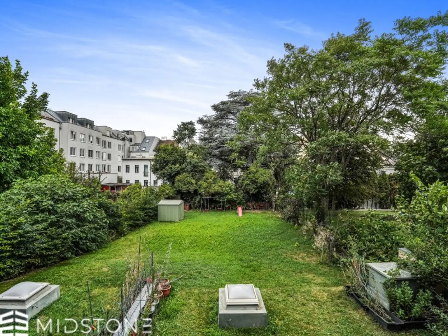 Ruhig gelegen. Vielseitig nutzbar. Einfach lebenswert. – Tolle Loggiawohnung mit Gartenflair