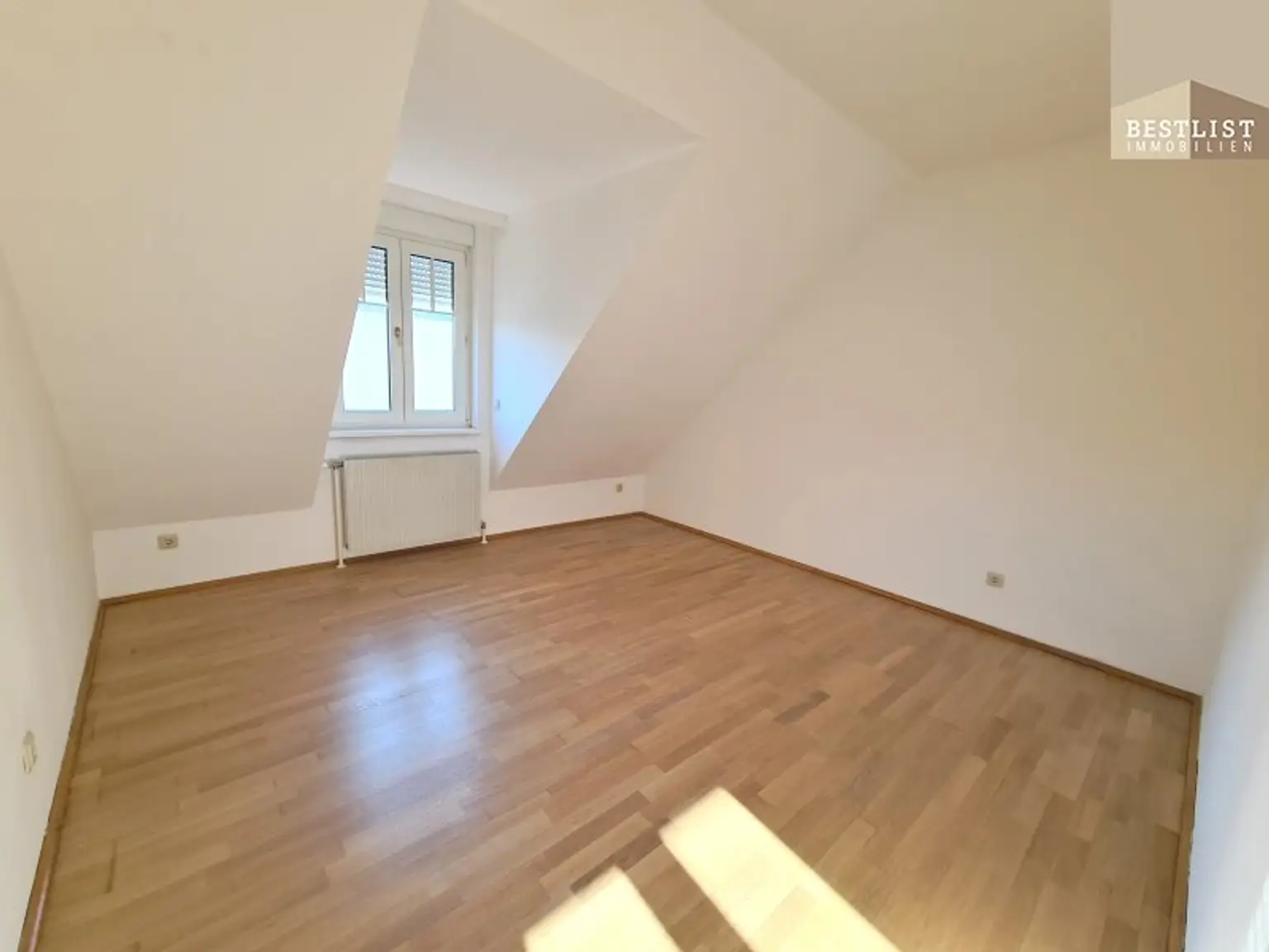 Dachgeschoß-Apartment beim Grünen Markt