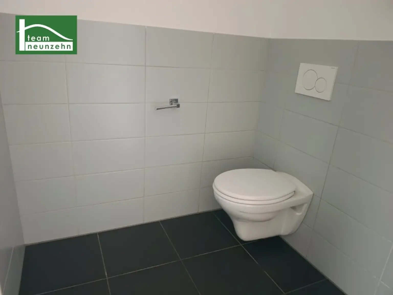 Lichtdurchflutete 4-Zimmer-Wohnung mit privater Außenfläche
