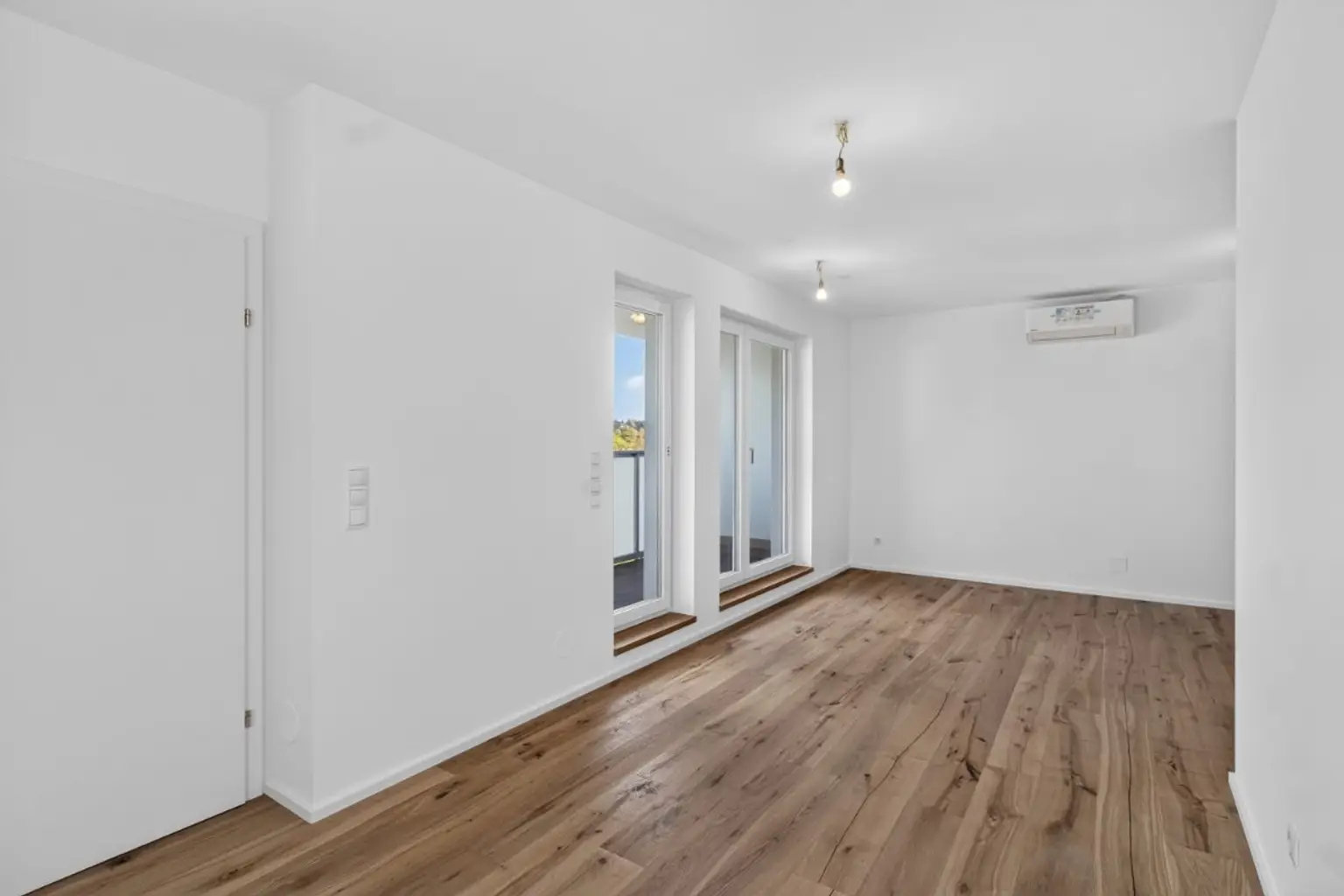 F | THE GREEN 15 ++  ZWEI ZIMMER mit BALKON im DG | Prima Service Immobilien