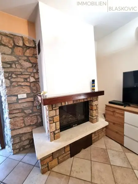 Porec Umgebung - Attraktives Steinhaus mit 2 Appartements und Pool/Wellness