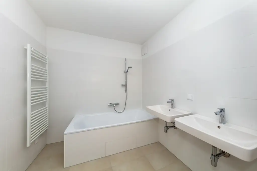 Dachgeschoss 3 Zimmer mit Dachgarten, klimatisiert - provisionsfrei + Jahreskarte Wr. Linien