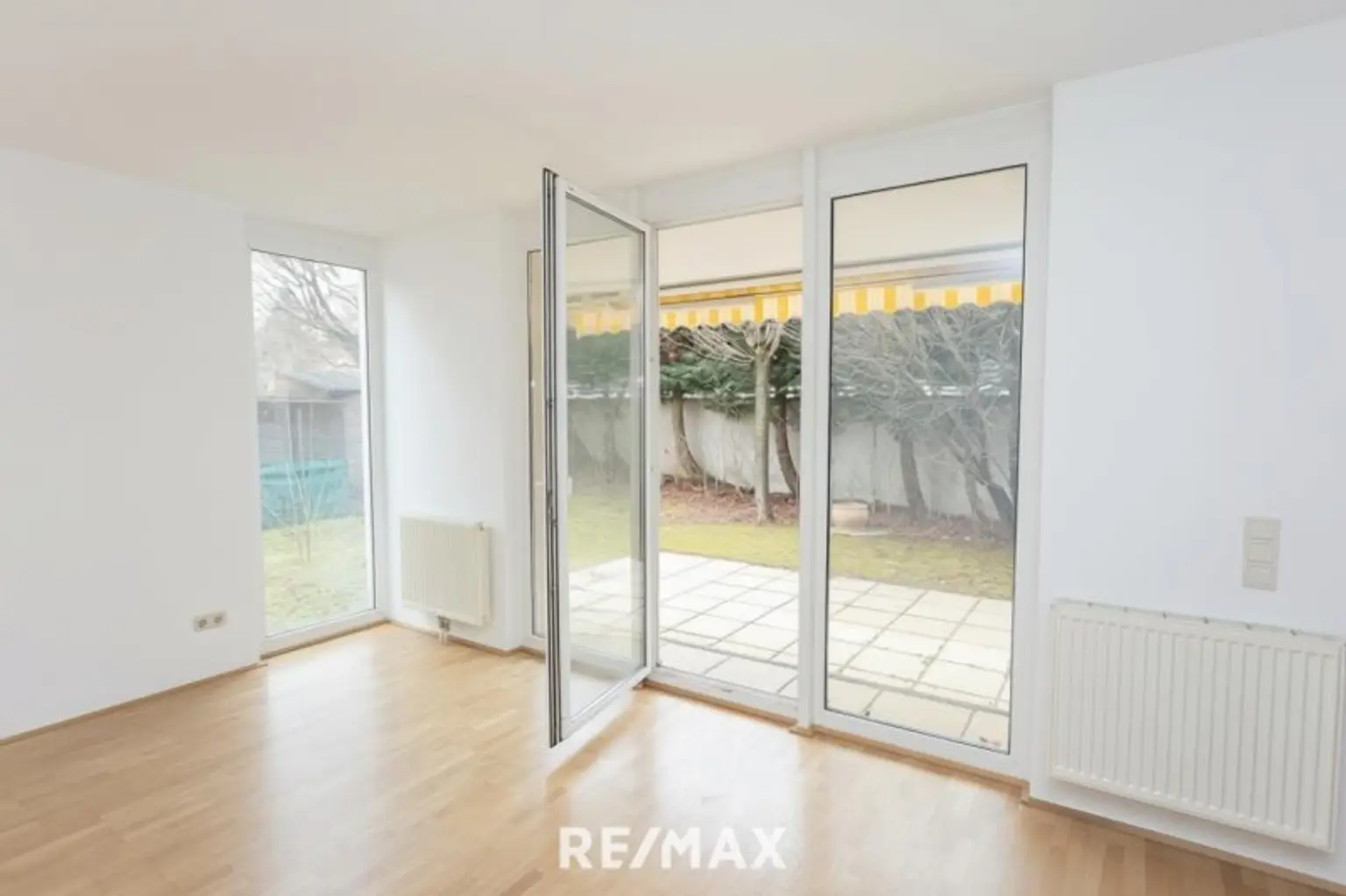 Wohnzimmer mit Terrassenausgang