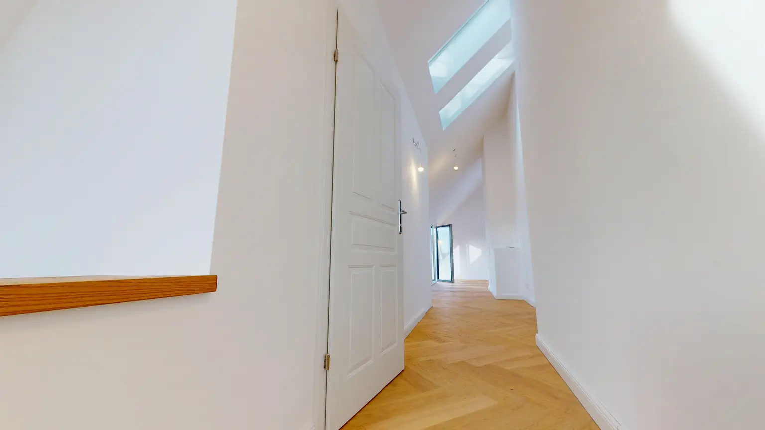 Traumhafte Dachwohnung im Hietzinger Cottage I Altbaujwel