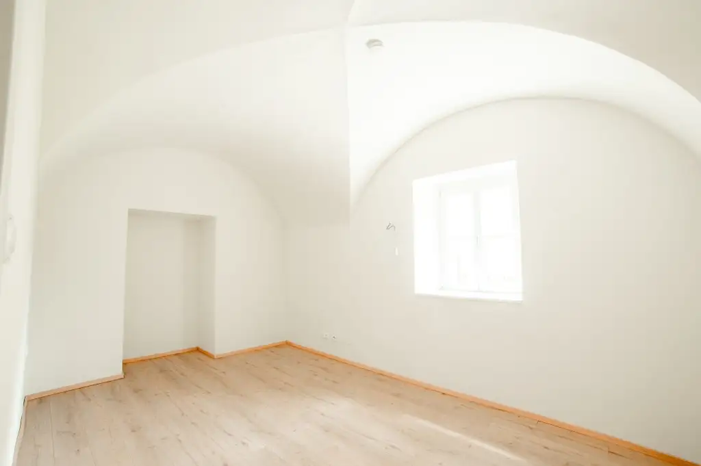 2-Zimmer Premium Mietwohnung mit großem Garten am Kreuzbergl