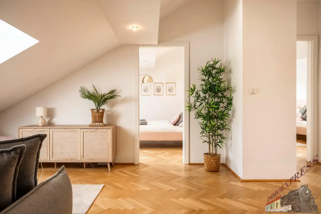 Eyecatcher- Wohnung - unbefristeter Vertrag -4-Zimmer im Dachgeschoß - inkl. Heizkosten & Warmwasser