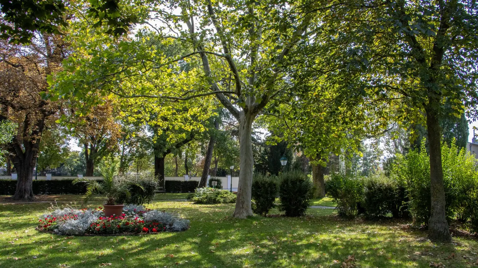 Tolles Eckreihenhaus mit Parkblick! Erstbezug! Quality Living!