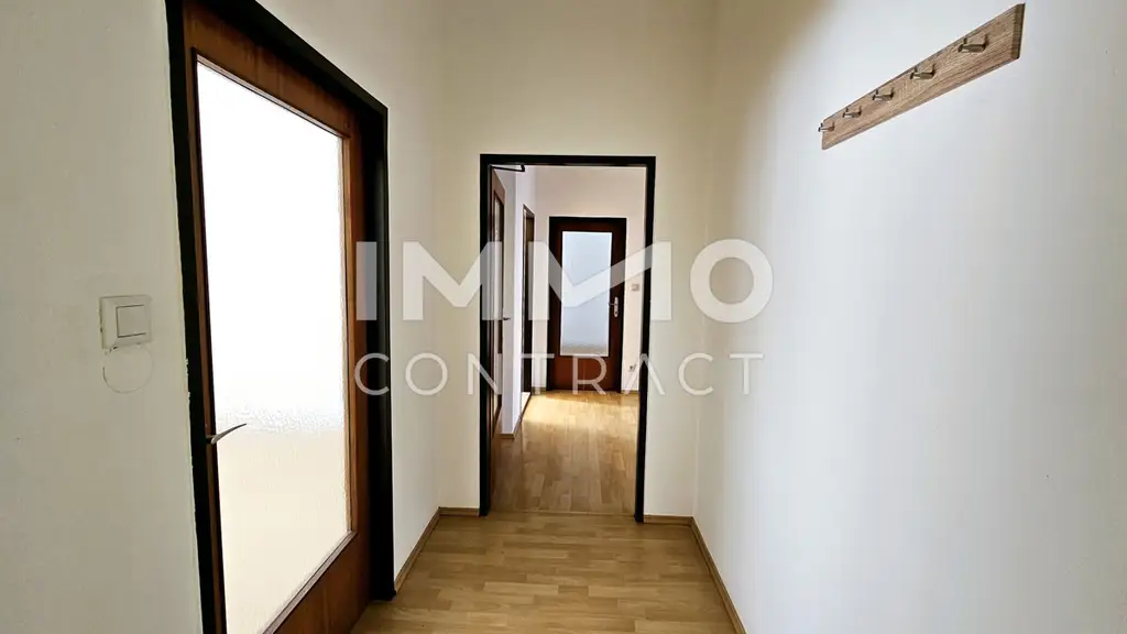 Großzügige Büroräume in attraktiver Lage in kleinem Mehrparteienhaus