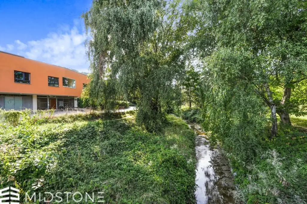*Sonnige Gartenwohnung in ruhiger Lage* Komfortables Wohnen mit Terrasse und Garage