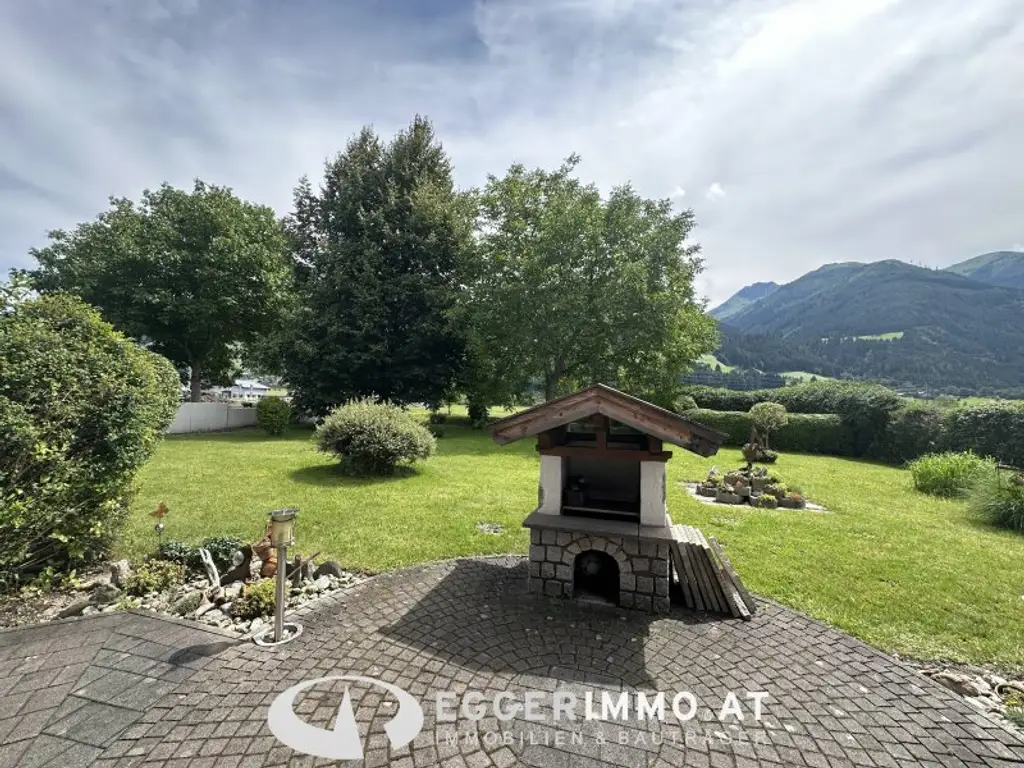 Well-maintained single-family home with great potential in Niedernsill / Steindorf for sale