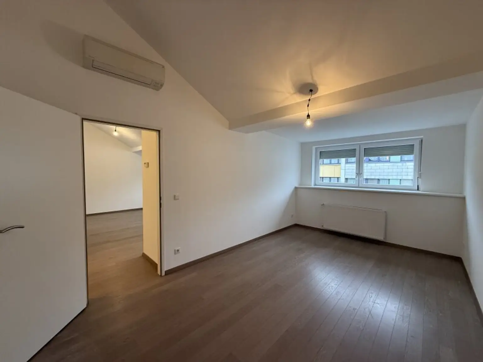 Großzügige 2-Zimmer Wohnung nahe U1 Keplerplatz in ruhiger Lage zu vermieten!