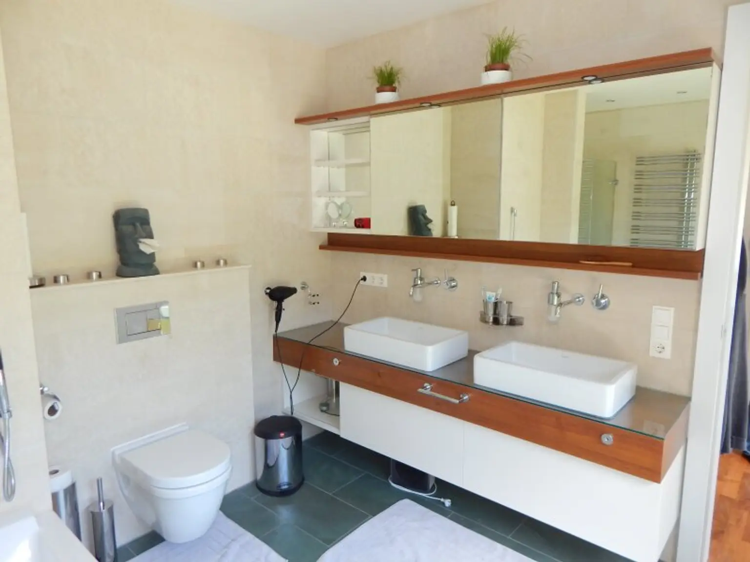 "Wohntraum" Villa mit Pool - Fernblick und direkten Zugang zum Wald