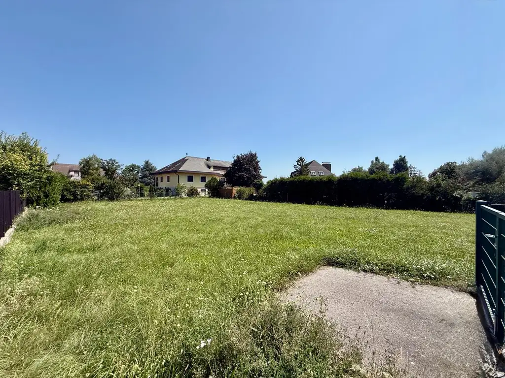 Vollaufgeschlossener Baugrund in Top Lage