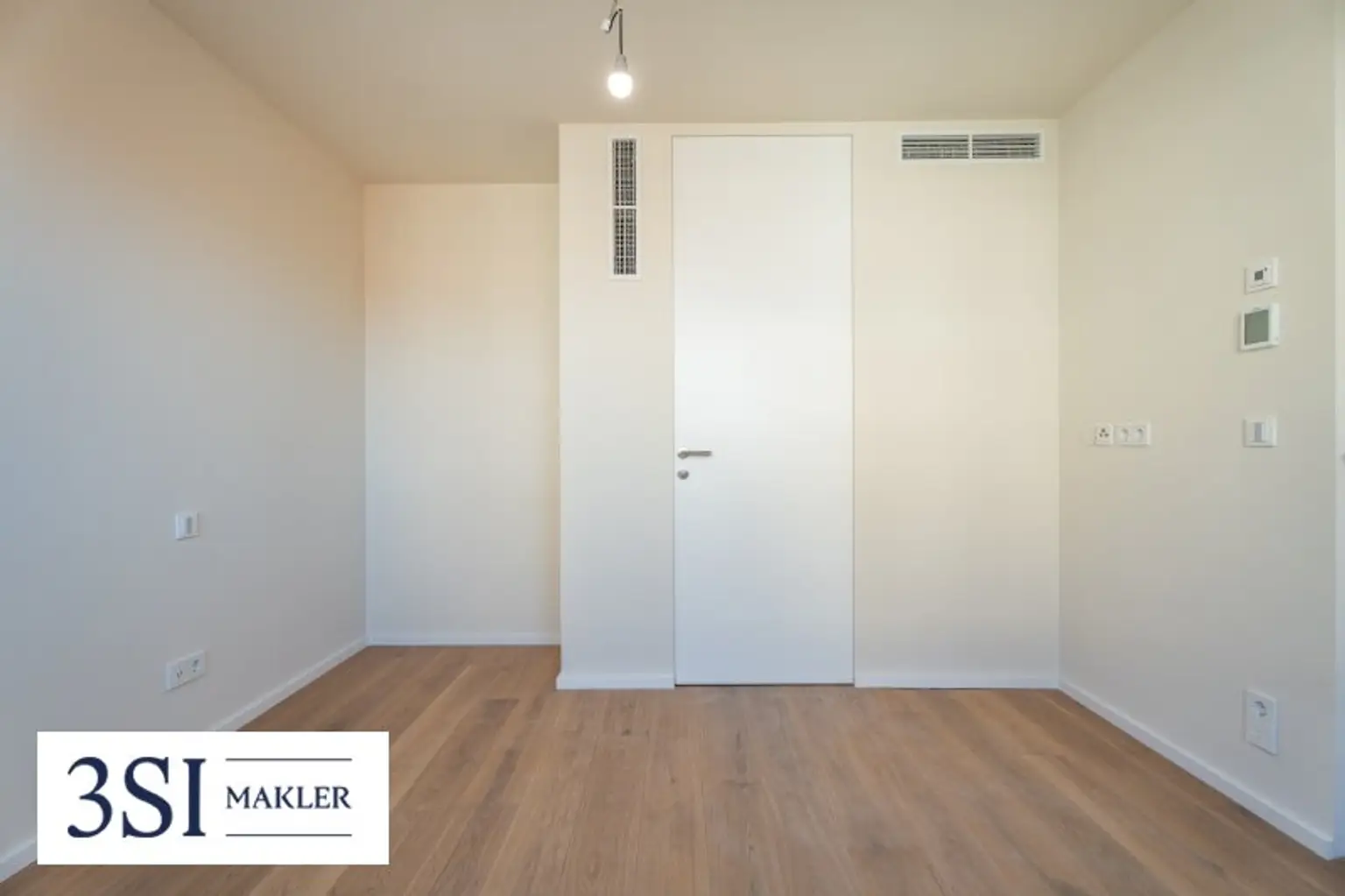 Ein Zuhause zum Wohlfühlen – moderne Dachgeschosswohnung mit Loggia