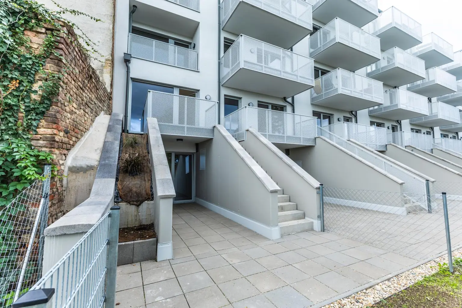 Maisonette Wohnung mit kleinem Garten
