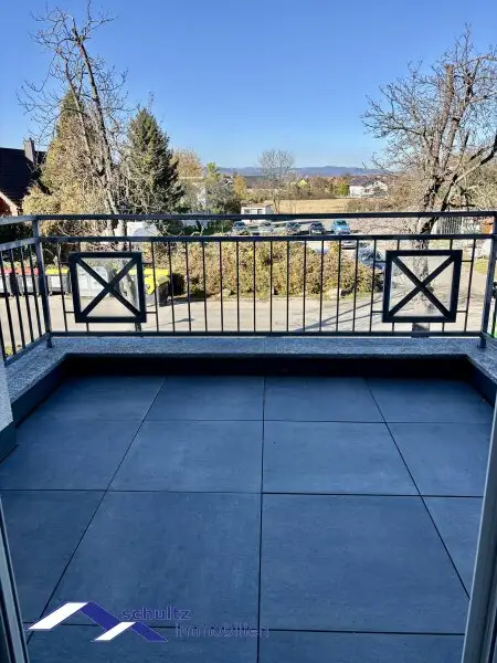 SCHULTZ IMMOBILIEN - Schöne 3-Zimmer Wohnung mit Balkon!