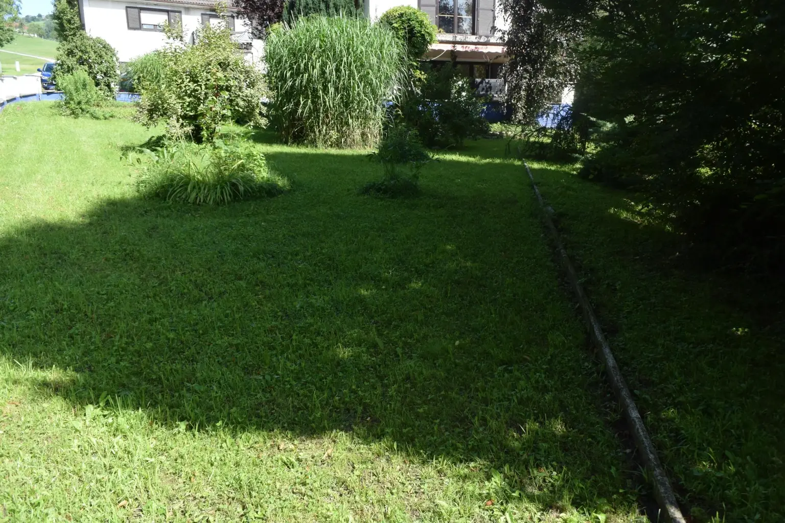 Wohnhaus mit Garten