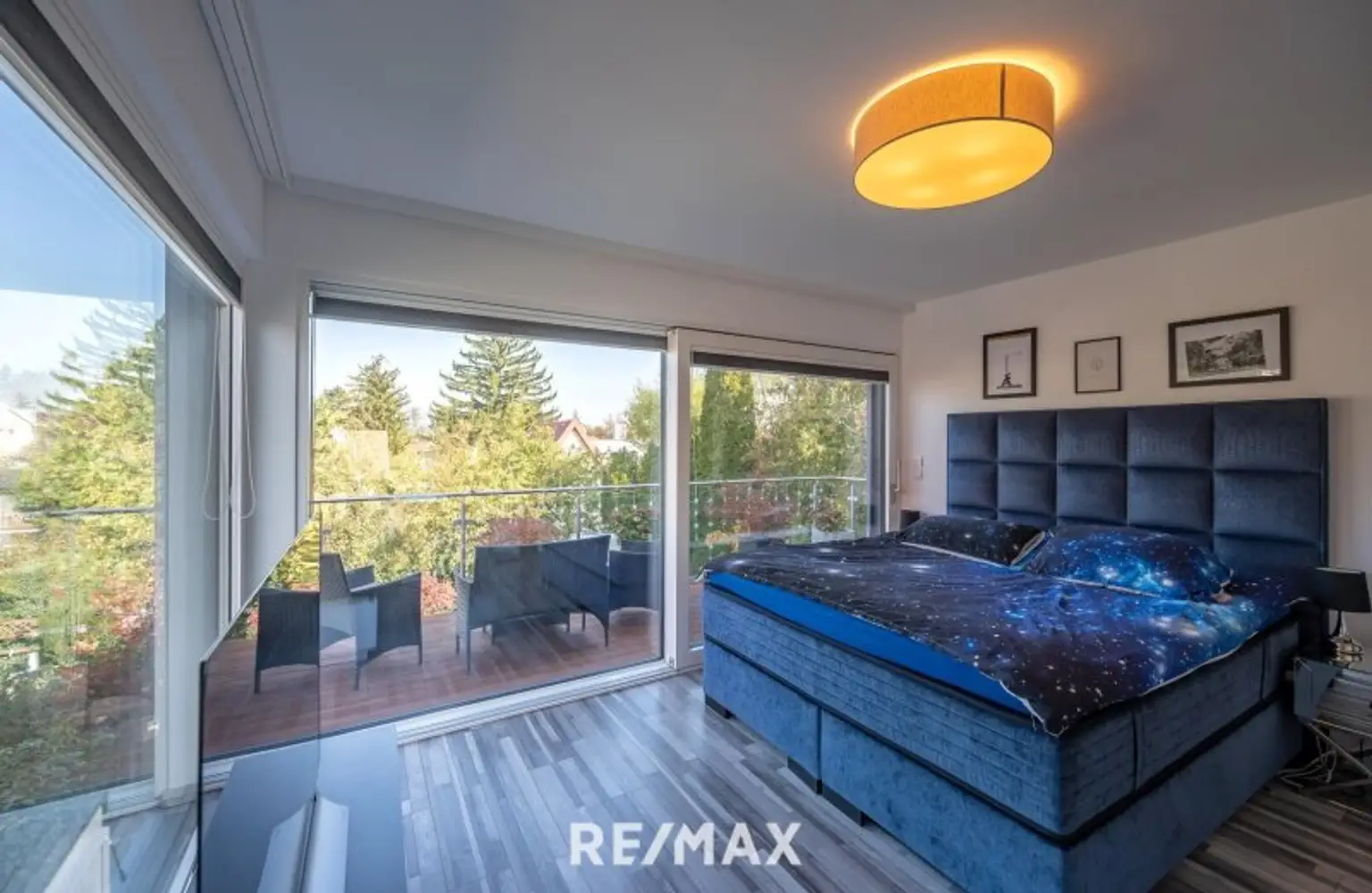 WOHNEN MIT STIL | KOMFORT | LUXUS UND SWIMMINGPOOL in Grünruhelage.