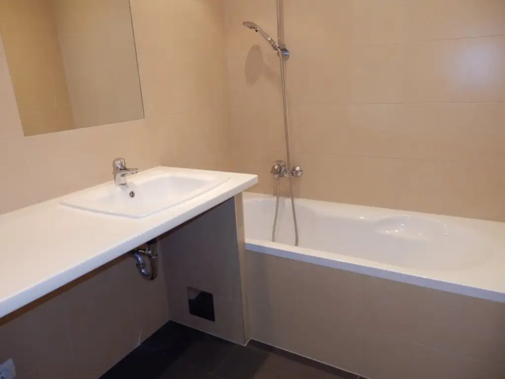 FEINE 2 Zimmer NB Wohnung, GENIALE AUFTEILUNG