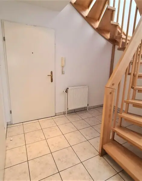 TERRASSENHIT, DACHGESCHOSS, 81 m2 Maisonette mit 12 m2 Terrasse, 3 Zimmer, Küche, Galerie, Wannenbad, Augarten-Nähe
