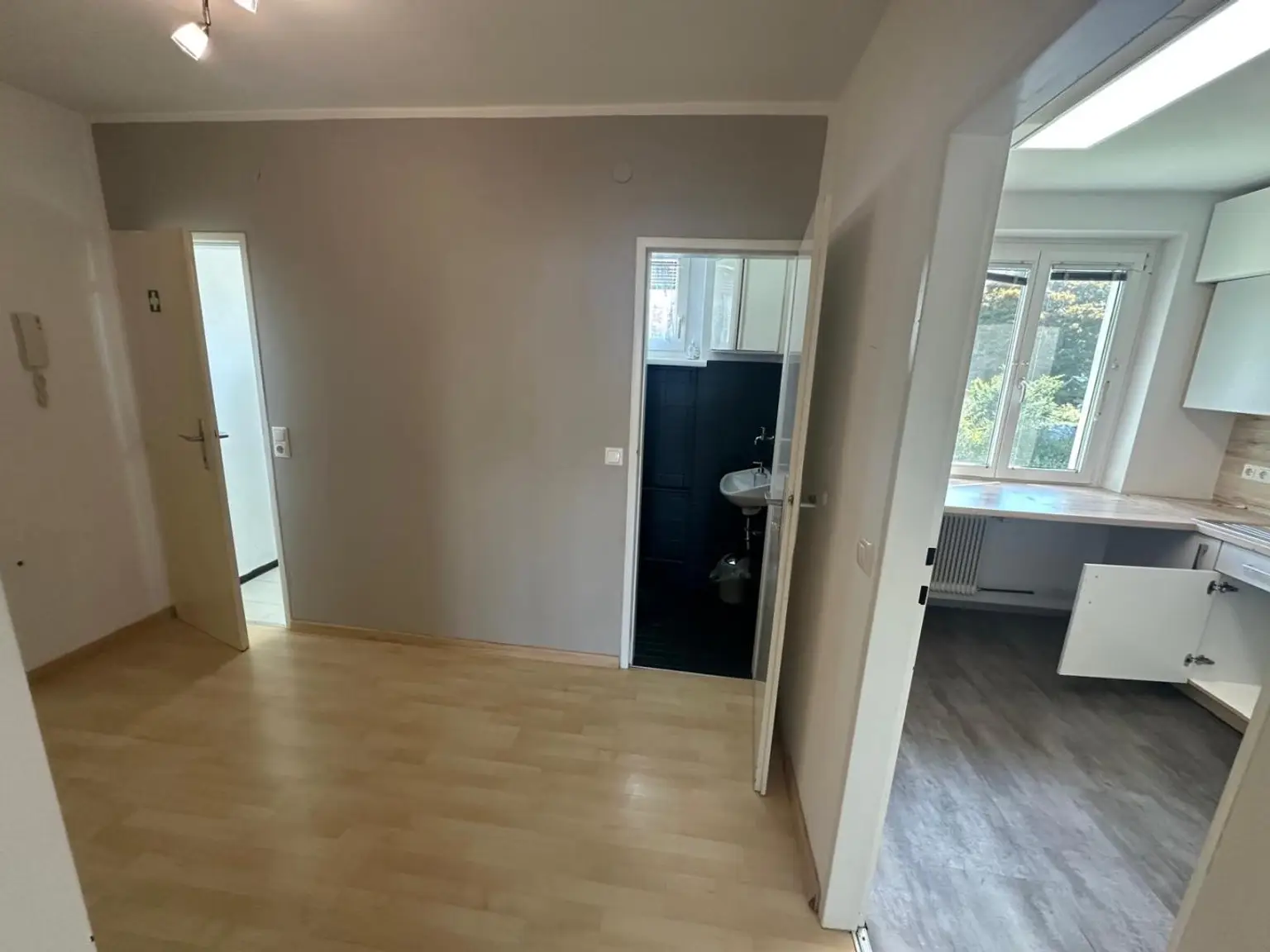 Schärding-Innviertel! Schöne, helle Eigentumswohnung in ruhiger Lage mit Loggia zu verkaufen!