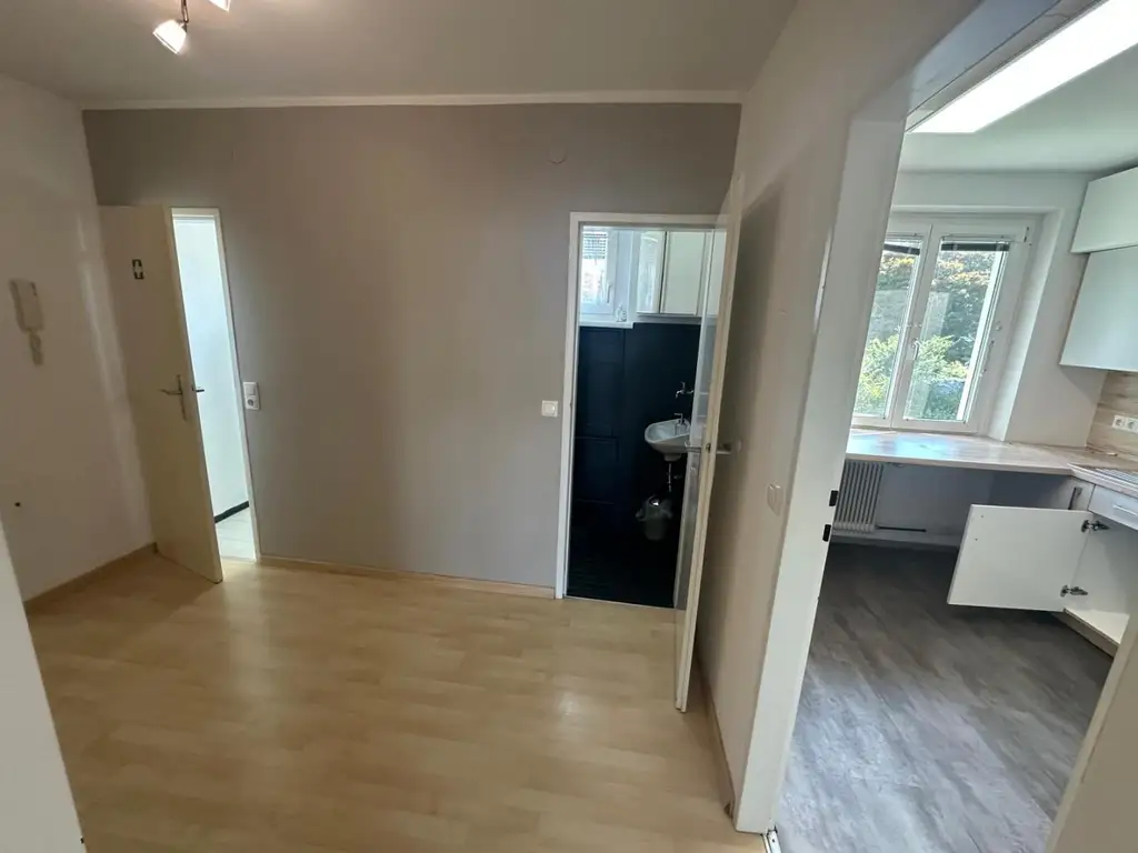 Schärding-Innviertel! Schöne, helle Eigentumswohnung in ruhiger Lage mit Loggia zu verkaufen!