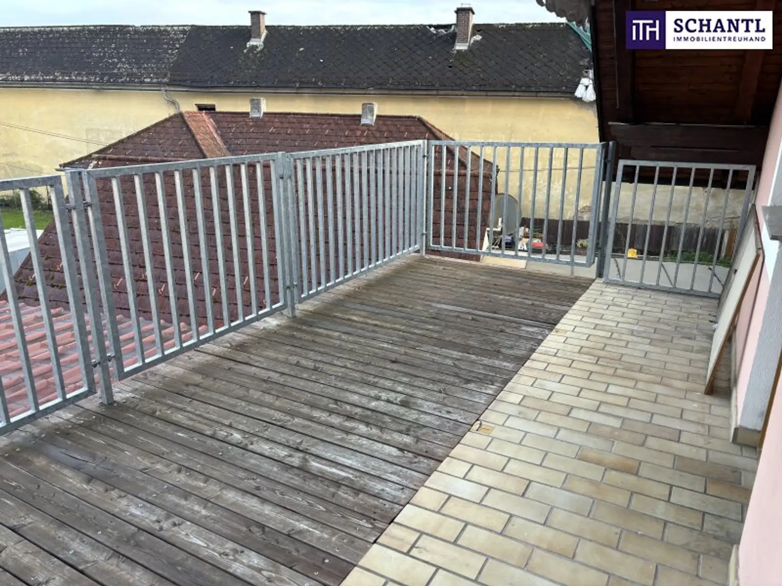 ++PERFEKTE FAMILIEN- oder STUDENTEN- MAISONETTENWOHNUNG zum WOHLFÜHLEN mit 2 BALKONE** 3 SZ, BÜRO, WOHNKÜCHE++ CARPORT++ca. 123 m² WOHNFLÄCHE++