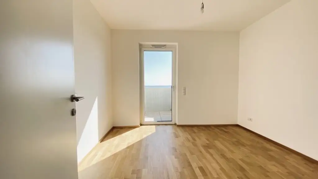 Neubau Erstbezug Wunderschöne Drei Zimmer Wohnung mit Balkon und herausragender Aussicht