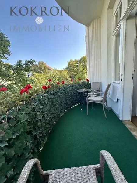 Wo Geschichte atmet und Ruhe wohnt - Ihre Altbauwohnung mit Balkon in Alt-Hietzing