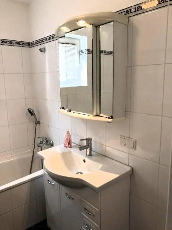 Nähe U3 - Wunderschöne, sehr sonnige Neubauwohnung in sehr guter und verkehrsgünstiger Lage