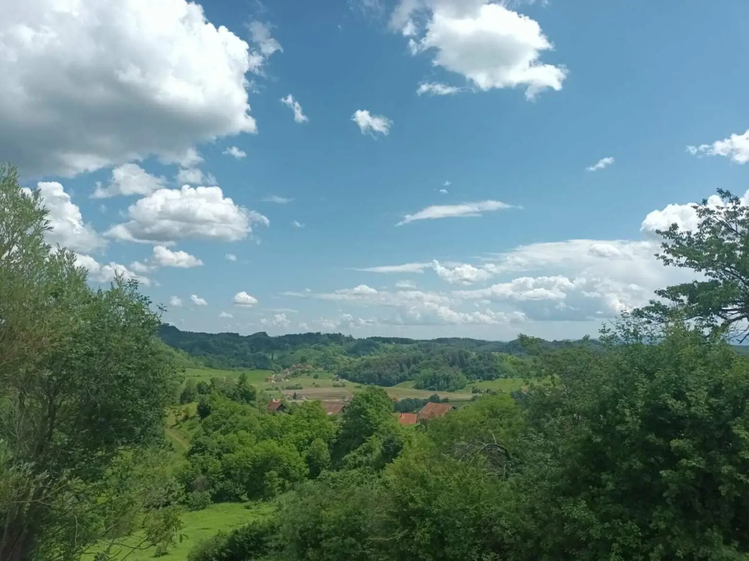 Zentral-Kroatien: Top Baugrundstück mit Traumausblick in der Thermalbad-Region Kroatien