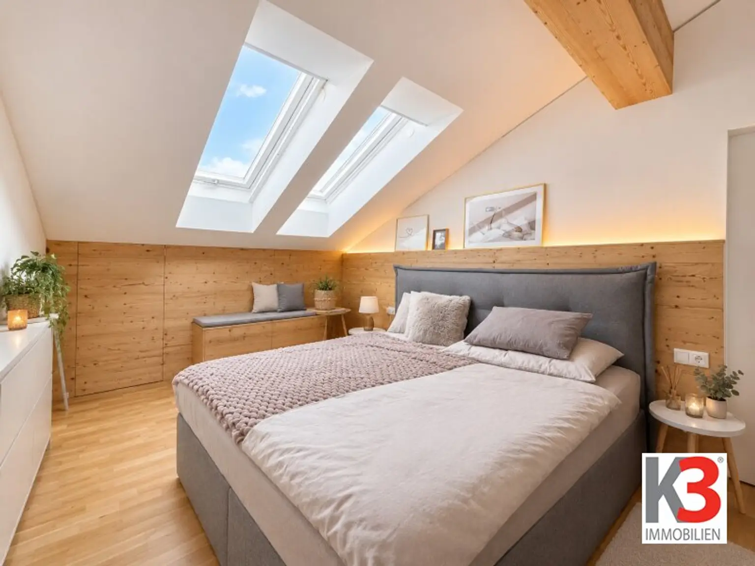 Schlafzimmer 1