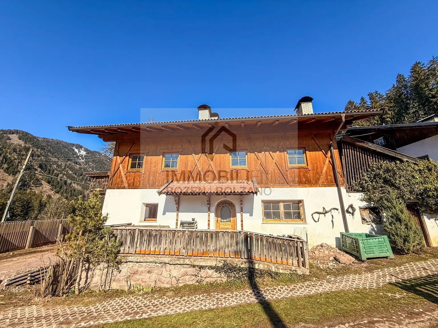 Bauernhof in sonniger Panoramalage – ein Juwel mit Potenzial