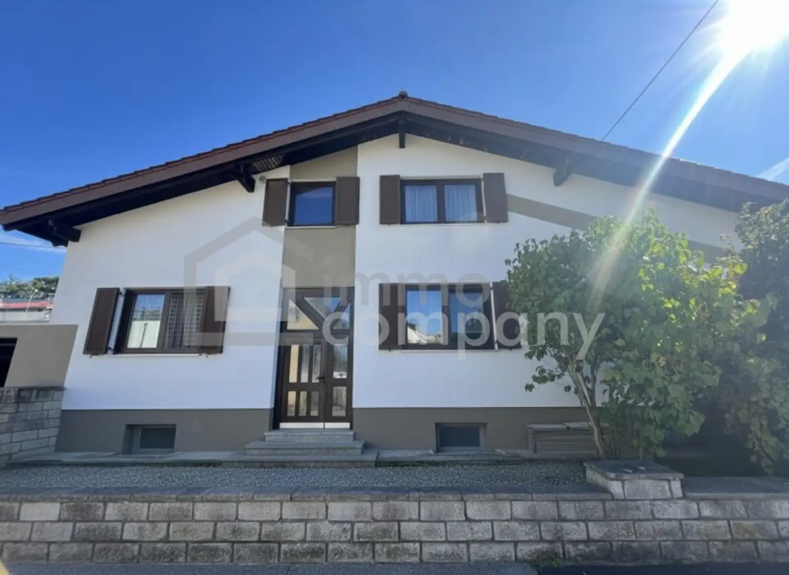 Zweifamilienhaus zwischen Linz und Wels mit Garten und Pool