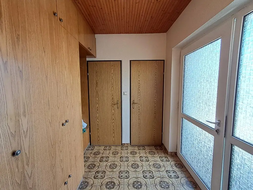 6 Zimmer ein großzügiges Grundstück und viel Platz warten auf eine nette Familie