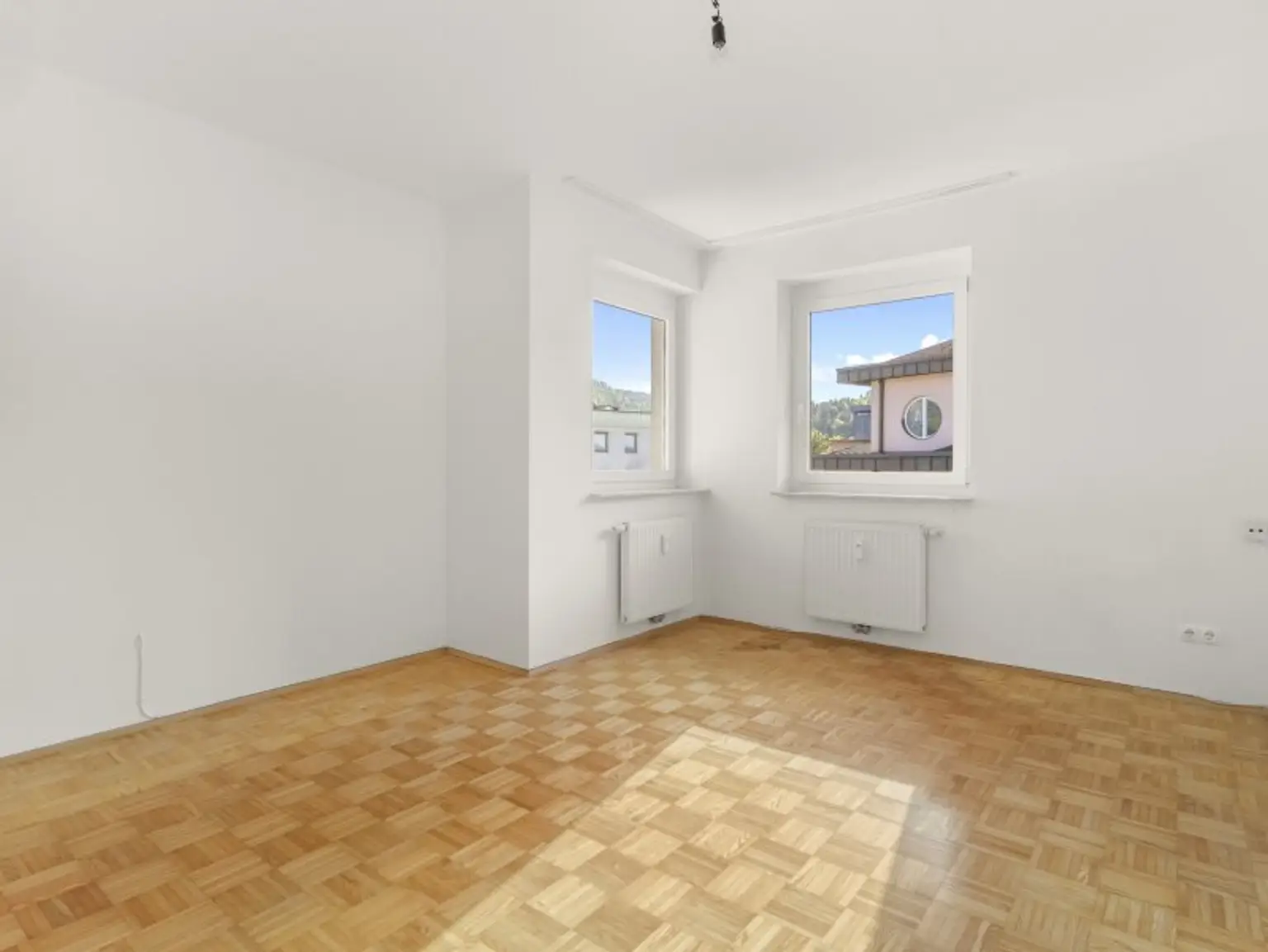 Schöne, sonnendurchflutete, ruhige und junge 94,00m² 3 Zi Wohnung in Viktring - Rekabachweg