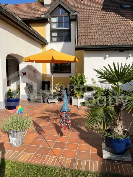 Einzigartiger Streckhof  - liebevoll gepflegt!