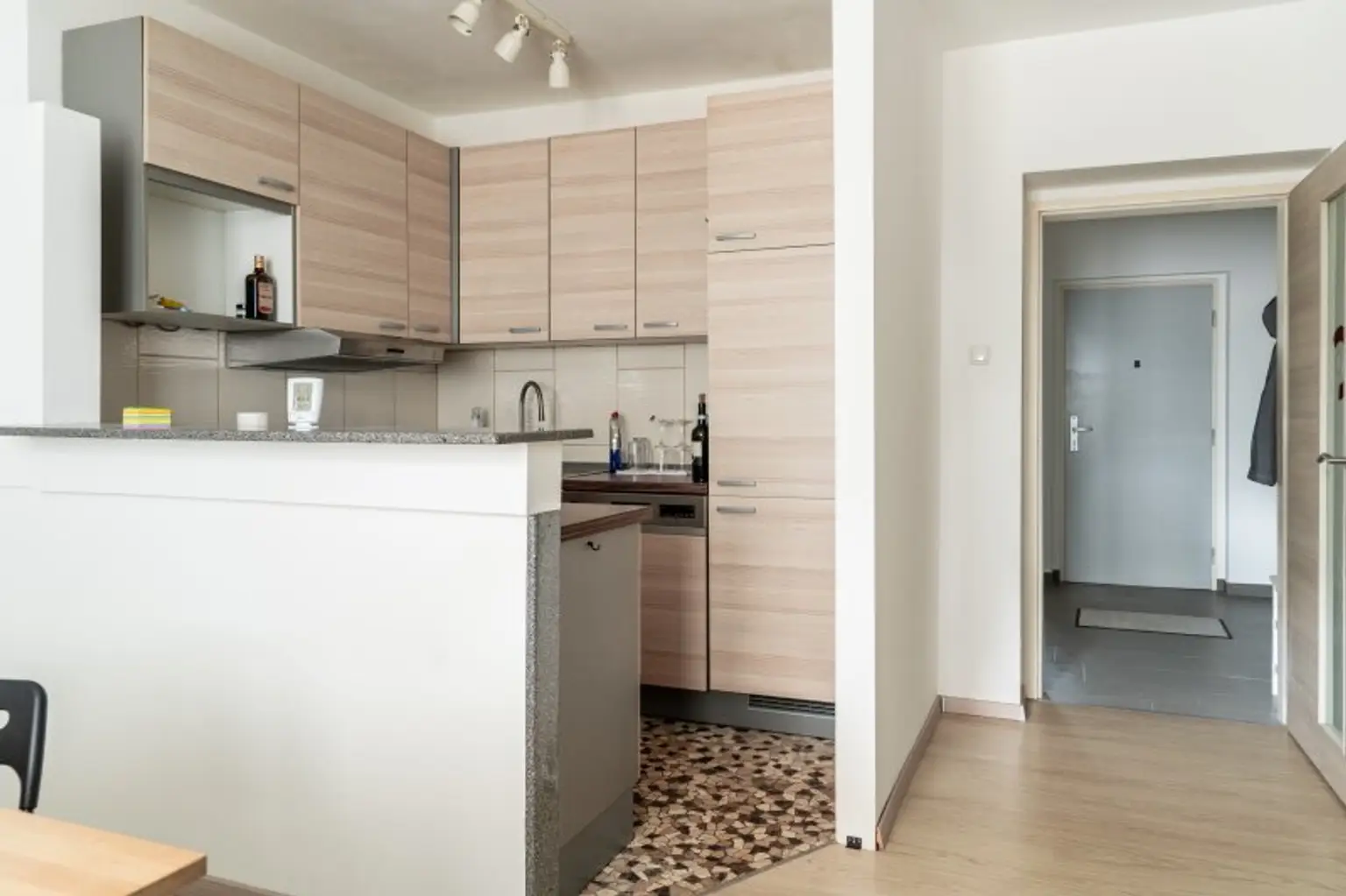 Moderne 2-Zimmer-Wohnung mit Einbauküche in zentraler Lage von Linz