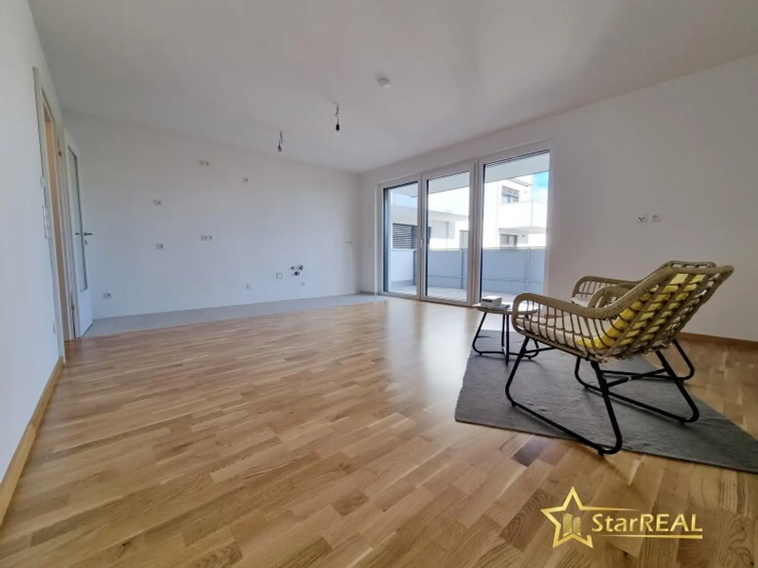 STILVOLLE 4-ZIMMER-ERSTBEZUGWOHNUNG IN ZENTRUMSNAHER LAGE VON MÖDLING - BALKON, 2 BÄDER & TIEFGARAGE OPTIONAL.