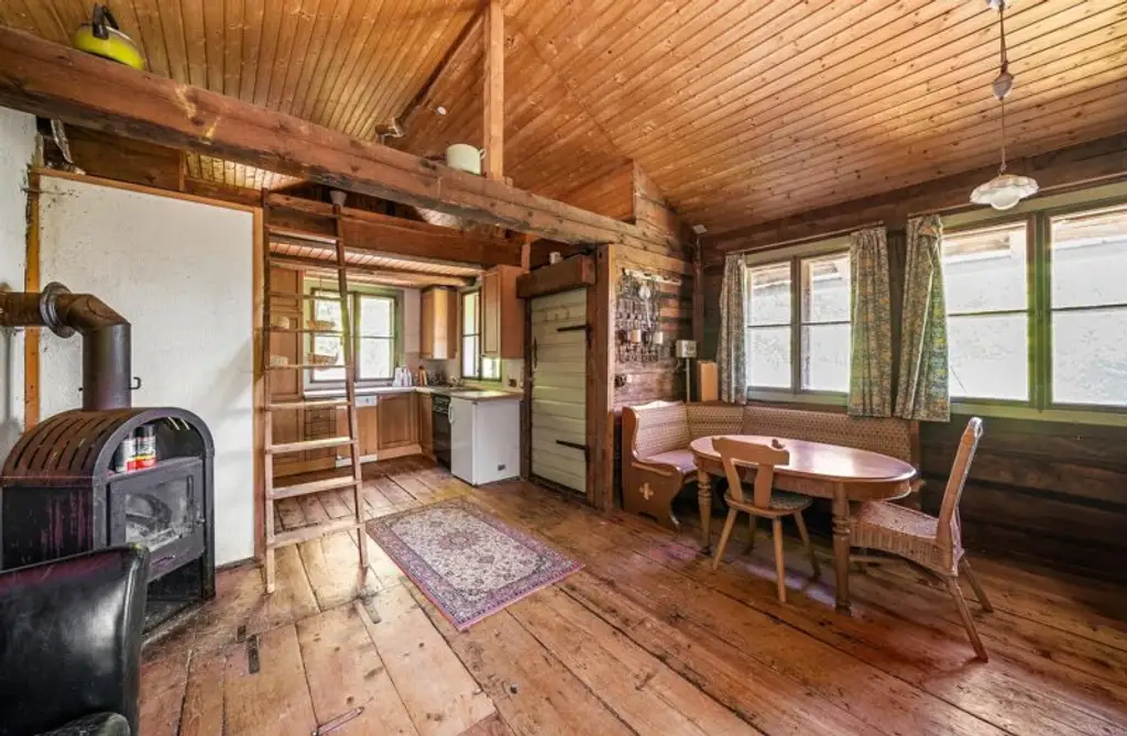 Wunderschöne Villa mit Pool und weitläufigem Grundstück, Nähe Pressbaum
