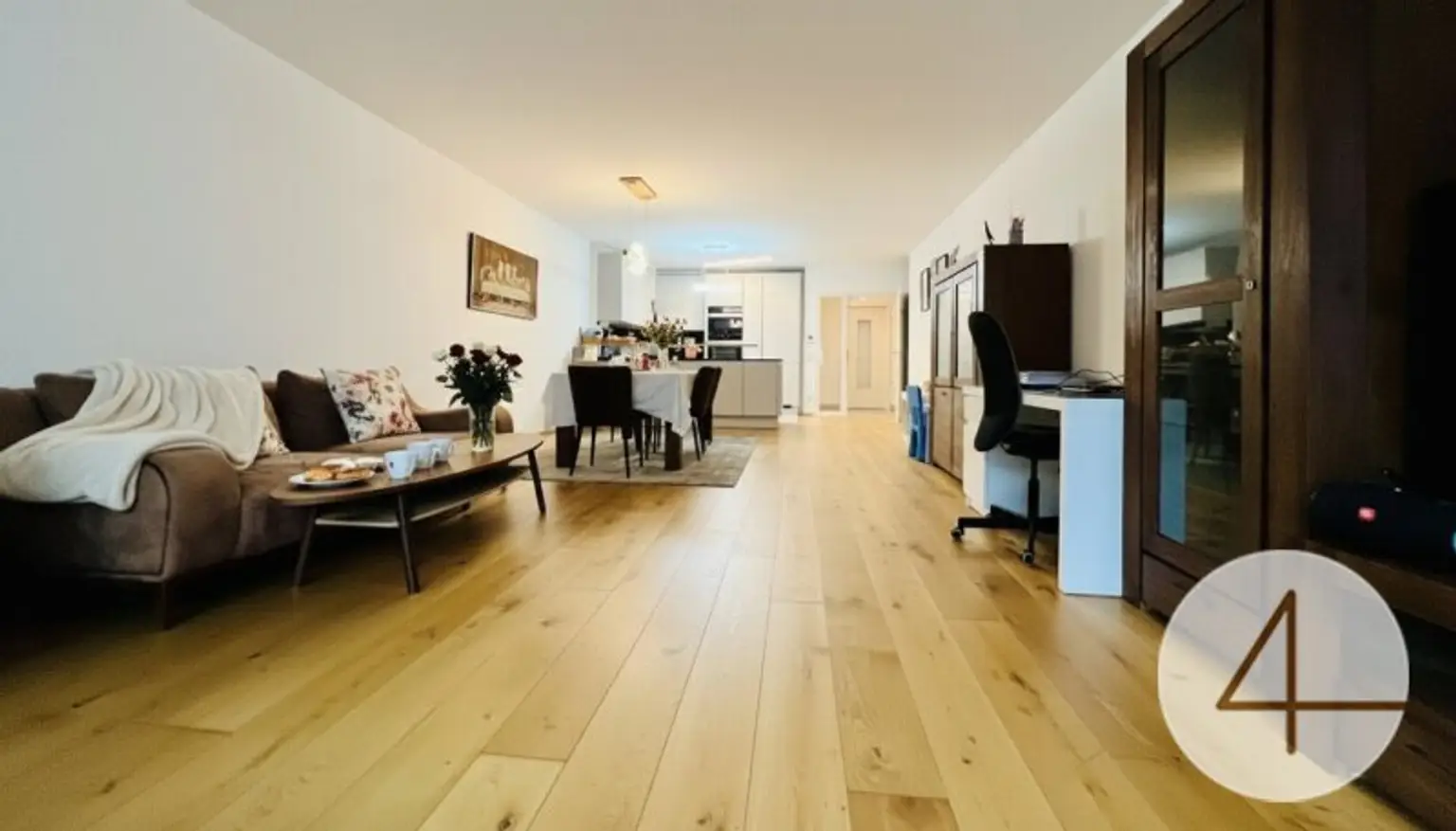 8Min zur U2 - 4-Zimmer Gartenwohnung - privater Eingang - sonnige Terrasse - Tiefgarage - ideale Infrastruktur