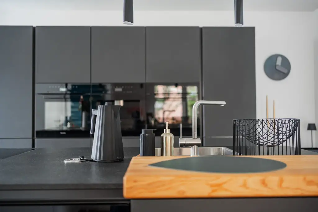 Exklusives Maisonette-Apartment; Modernes Wohnen auf zwei Ebenen