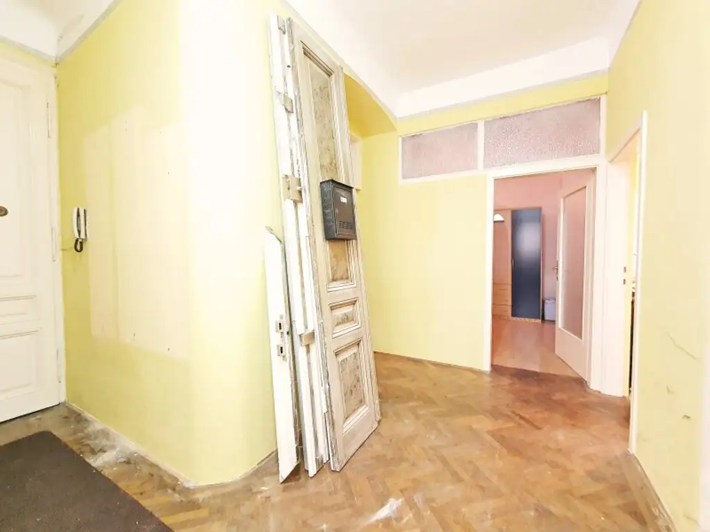 ++NEU++ ALTBAU-CHARME & Top-Lage!  2,5-Zimmer-Perle perfekt als Anlage beim Ebner-Eschenbach-Park!