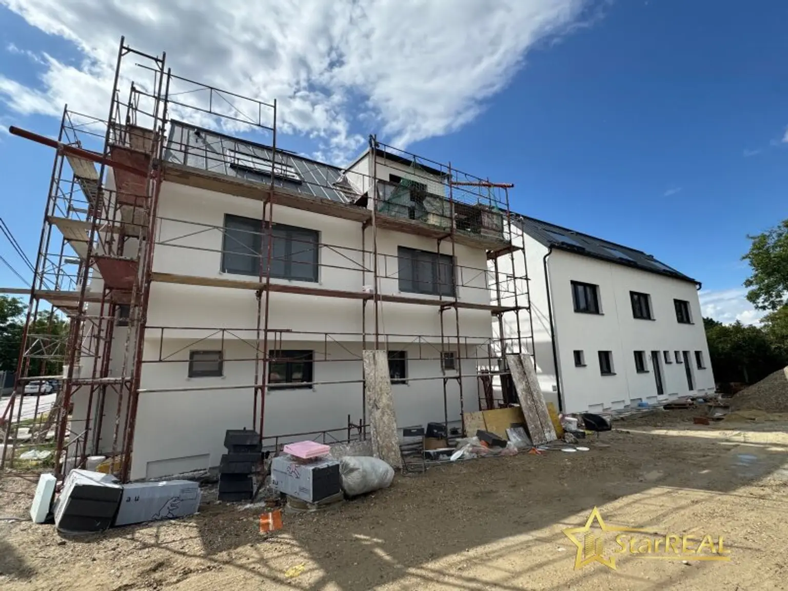 LETZTE 2 HÄUSER! ZIEGEL-NEUBAU MIT PV-ANLAGE, KELLER UND TOP- AUSSTATTUNG! PROVISIONSFREI für den Käufer.