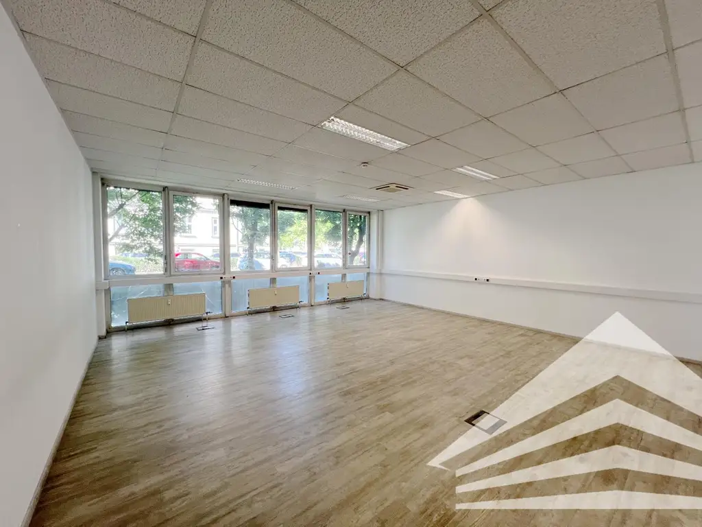 Ausbildungsräume und Büroräumlichkeiten auf 540 m² nähe Industriezeile!
