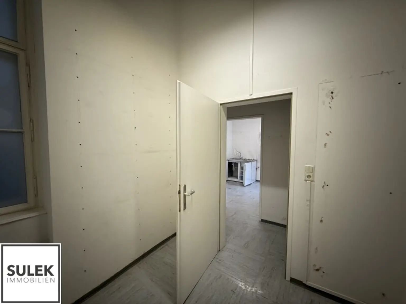 Geschäftslokal in der Döblinger Hauptstraße nahe Bahnhof Spittelau (U4+U6) zur unbefristeten Miete! **VIDEOTOUR**