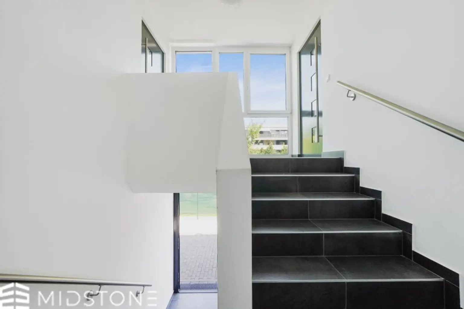 *Neuwertige 4-Zimmer-Maisonette* Familienidylle mit Dachterrasse & Parkplatz