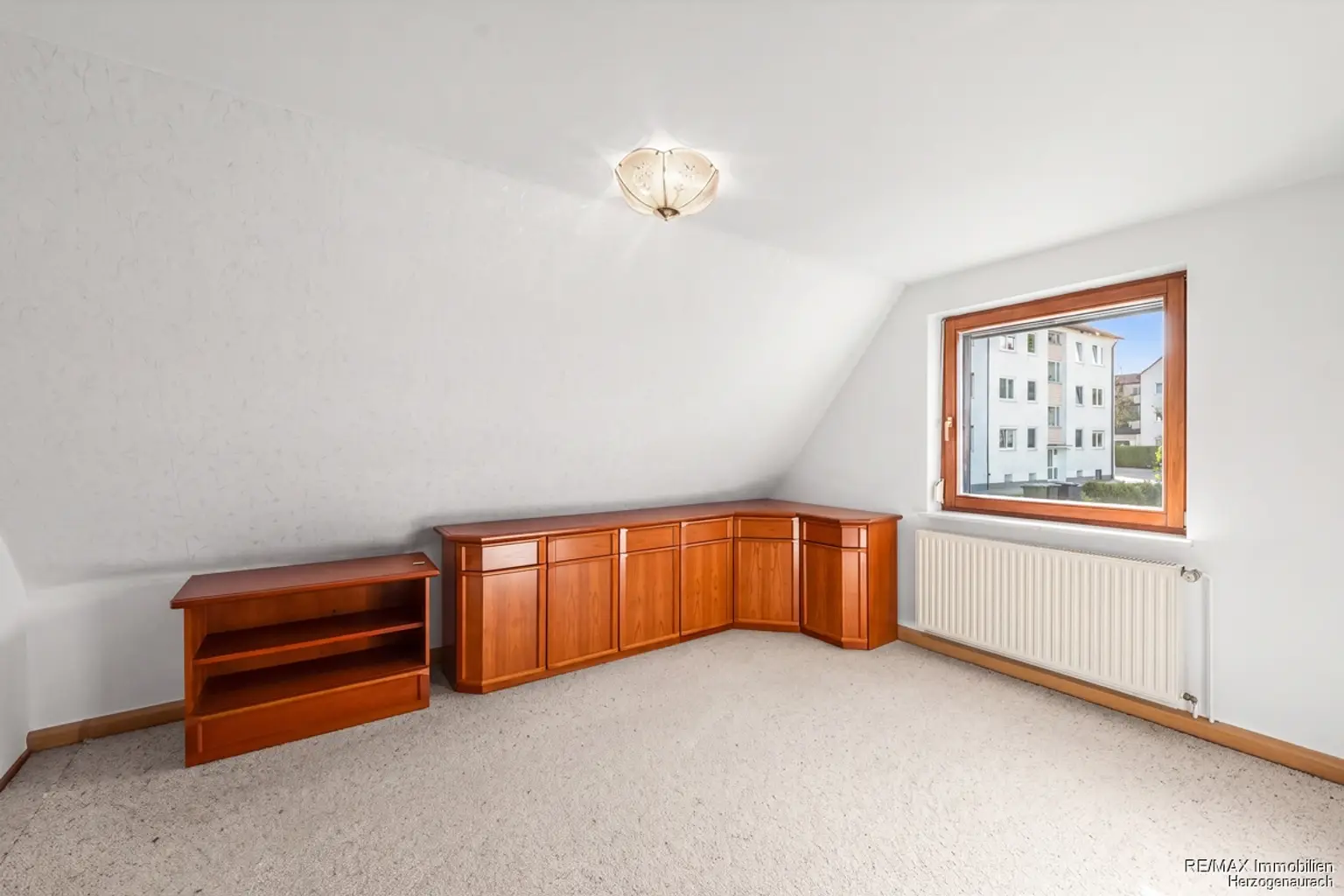 Zimmer 1 OG
